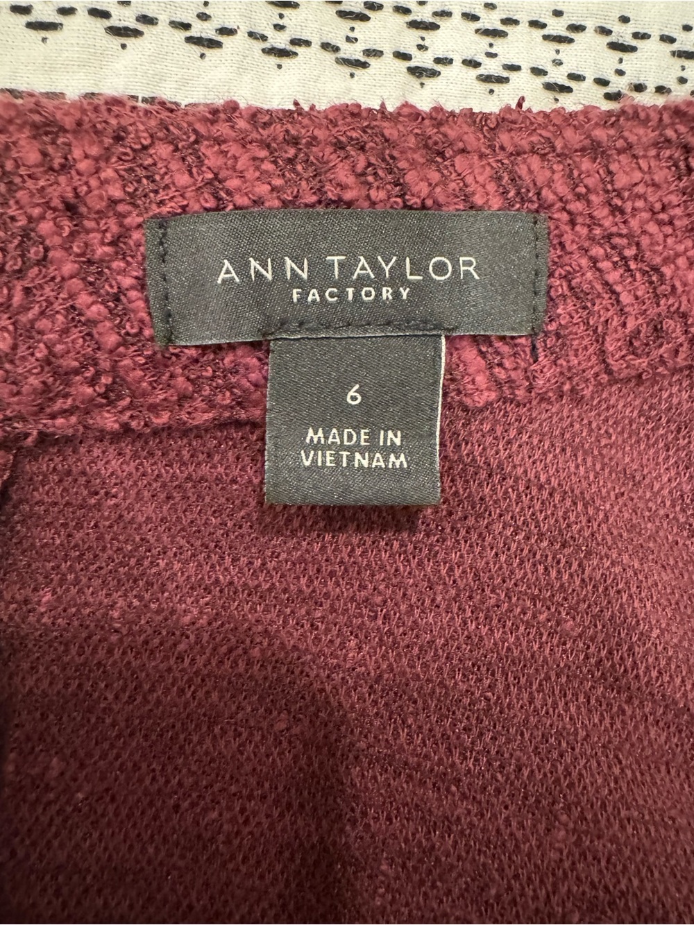 Ann Taylor Factory Textured Deep PlumMock Neck Shift Dress Womens Size 6 - Picture 7 of 9